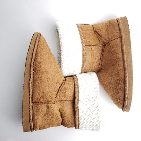 SOLD - Ugg style boots,woman brownboots - Picture 5 of 8